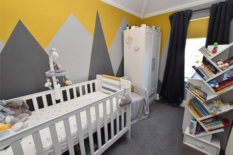 BEDROOM 3 (REAR)