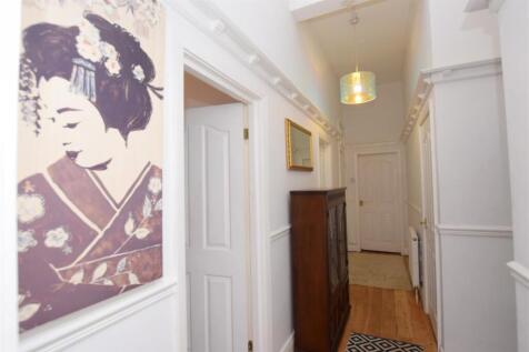 PERSONAL ENTRANCE HALL