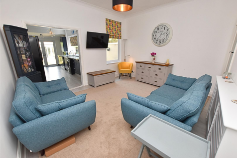 REAR SITTING ROOM