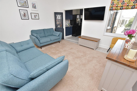 REAR SITTING ROOM