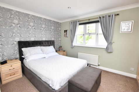 BEDROOM 2 (REAR)