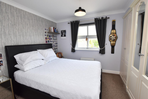 BEDROOM 3 (REAR)