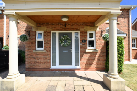 ENTRANCE PORCH