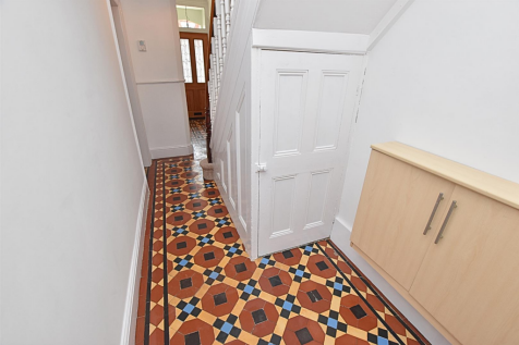 ENTRANCE PORCH