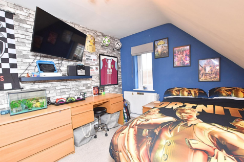 BEDROOM 2