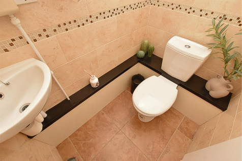 CLOAKROOM/WC