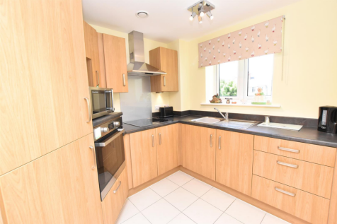 KITCHEN (FRONT)