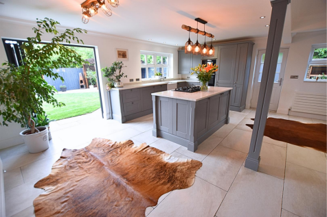 LIVING KITCHEN DINER