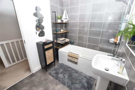 BATHROOM/WC