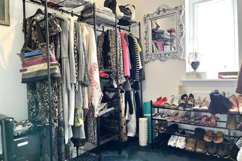 BEDROOM 4 (FRONT)