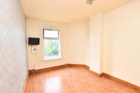 BEDROOM 3 (REAR)