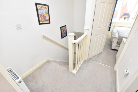 FIRST FLOOR LANDING