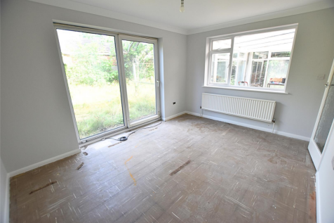 REAR SITTING ROOM/SNUG