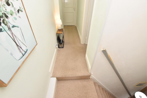FIRST FLOOR LANDING