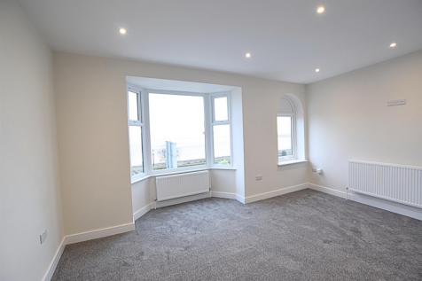 MASTER BEDROOM (OR ALTERNATE LIVING ROOM OFFERING