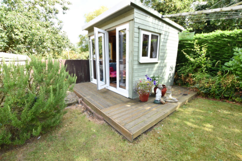 SUMMER HOUSE