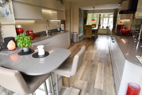 LIVING KITCHEN DINER