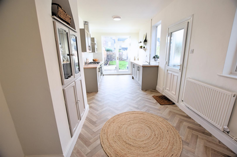 LIVING KITCHEN DINER