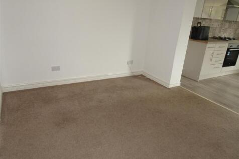 SITTING/DINING ROOM