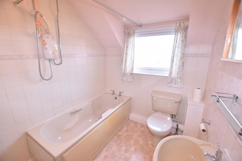 BATHROOM/WC