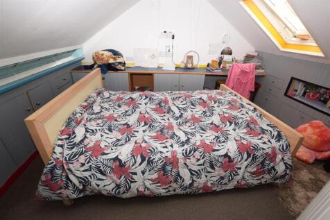 LOFT ROOM/BEDROOM/OFFICE