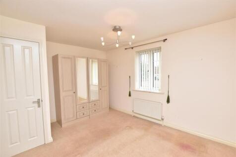 BEDROOM 1 (FRONT)
