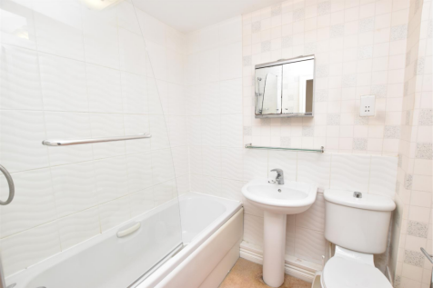 BATHROOM/WC