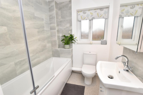 BATHROOM/WC