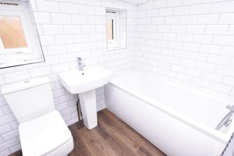BATHROOM/WC