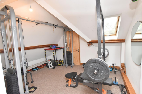 GYM/SITTING ROOM