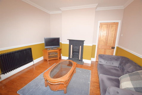 LIVING ROOM Additional photograph