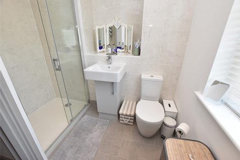 ENSUITE SHOWER ROOM