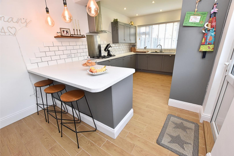 LIVING KITCHEN DINER