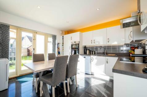 Kitchen &amp; Dining Area