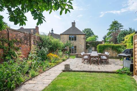 Rear &amp; Garden