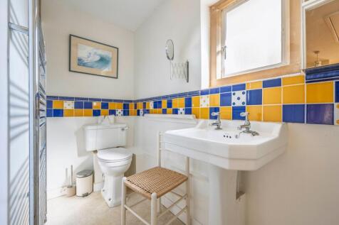 Family Shower Room