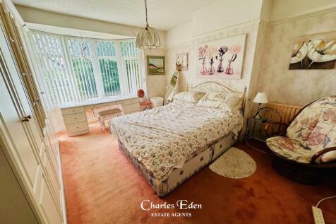 Bedroom One.jpg