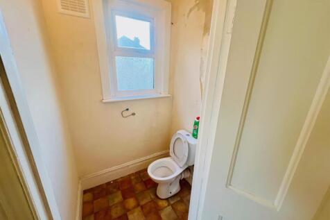 98a WC.jpg