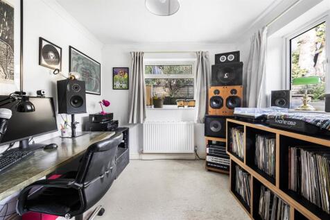 Bedroom 2.jpg