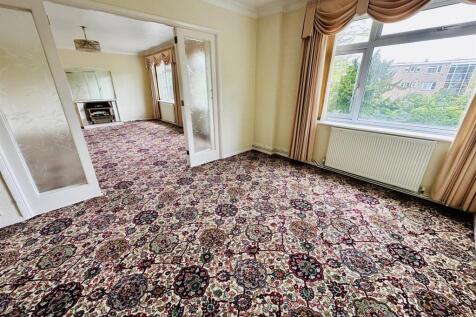Dining area through to lounge.jpg