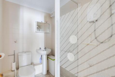SHOWER ROOM/WC