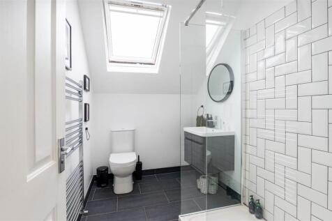 SHOWER ROOM / WC
