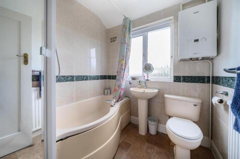 Bathroom.jpg