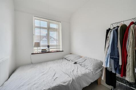 Bed 3.jpg