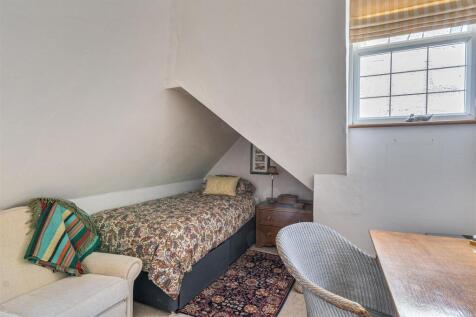 Bedroom 2.jpg