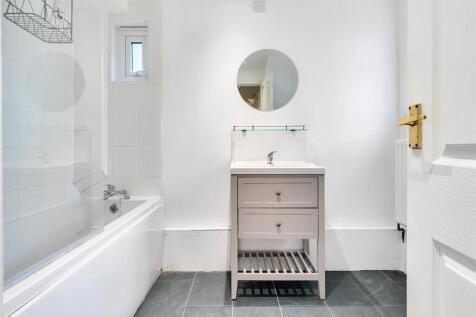BATHROOM / WC