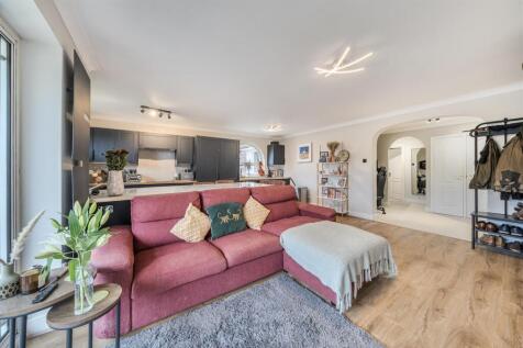 Lounge area v2.jpg