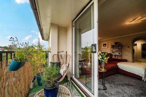 Balcony v2.jpg