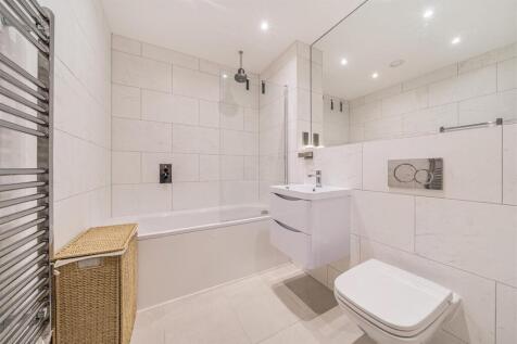 Bathroom.jpg