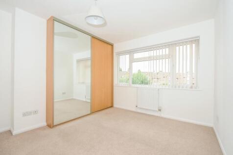 Bedroom 1.jpg